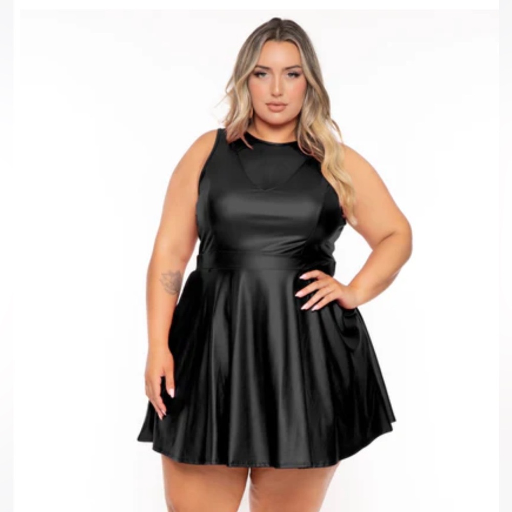 Curvy sense leather mini dress